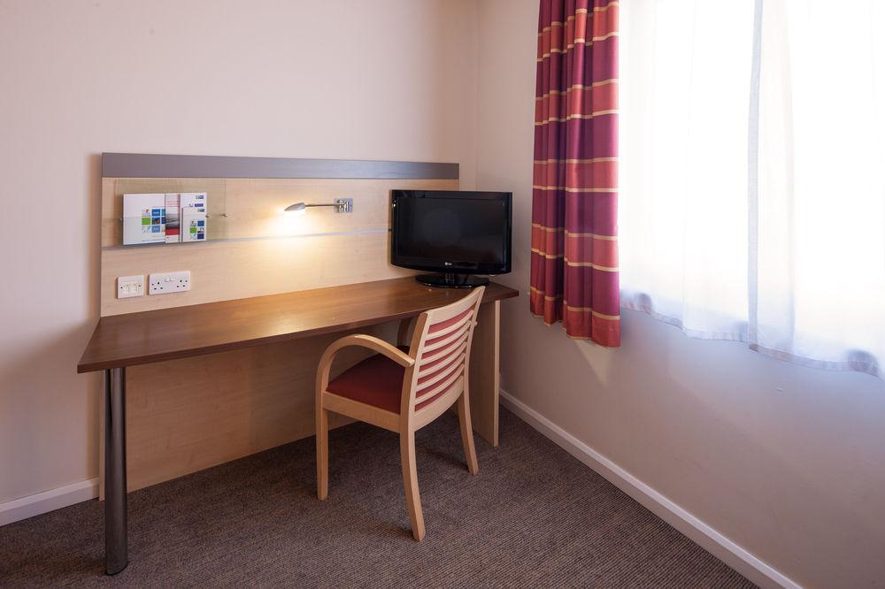 Holiday Inn Express Leicester City By Ihg Exterior photo