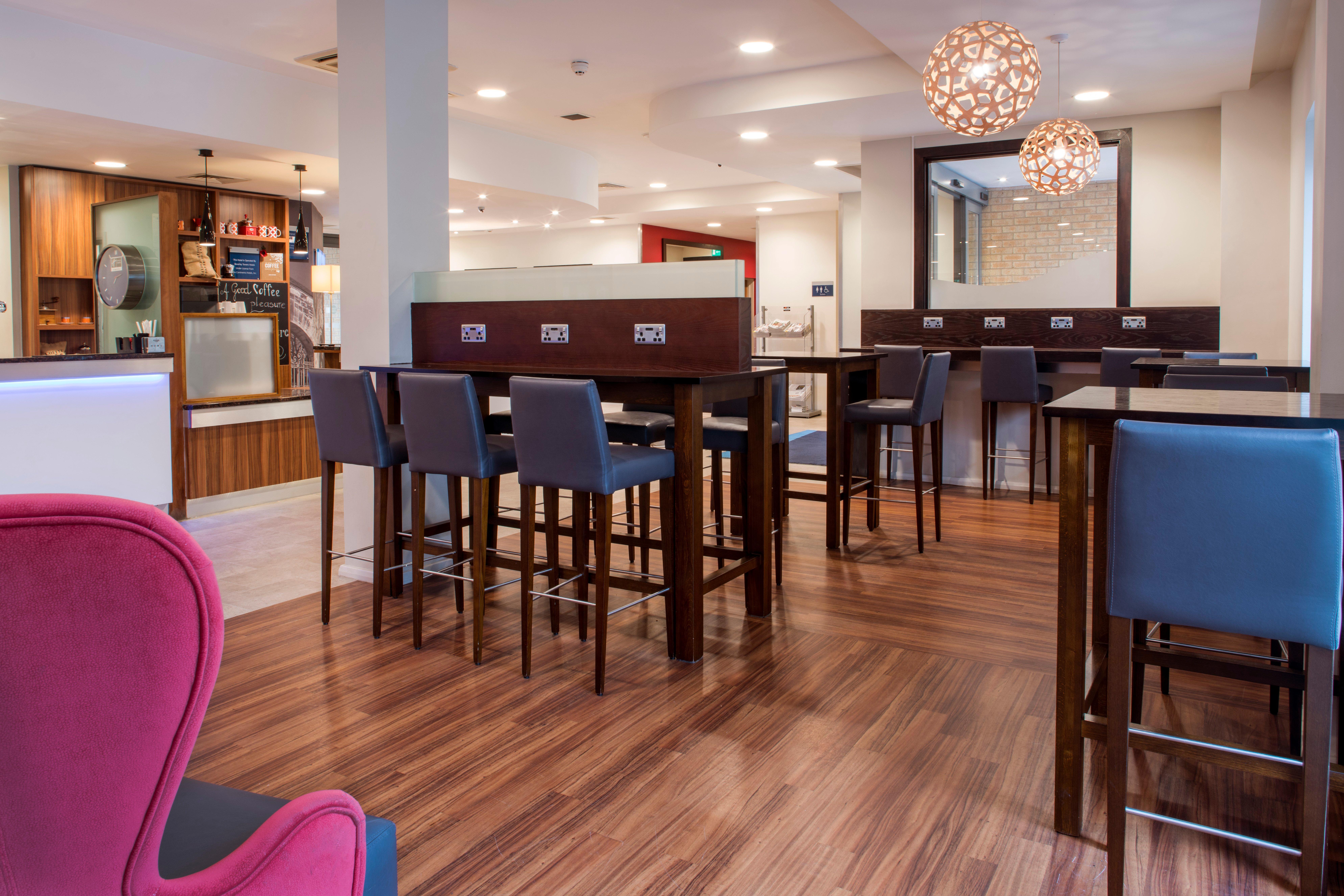 Holiday Inn Express Leicester City By Ihg Exterior photo