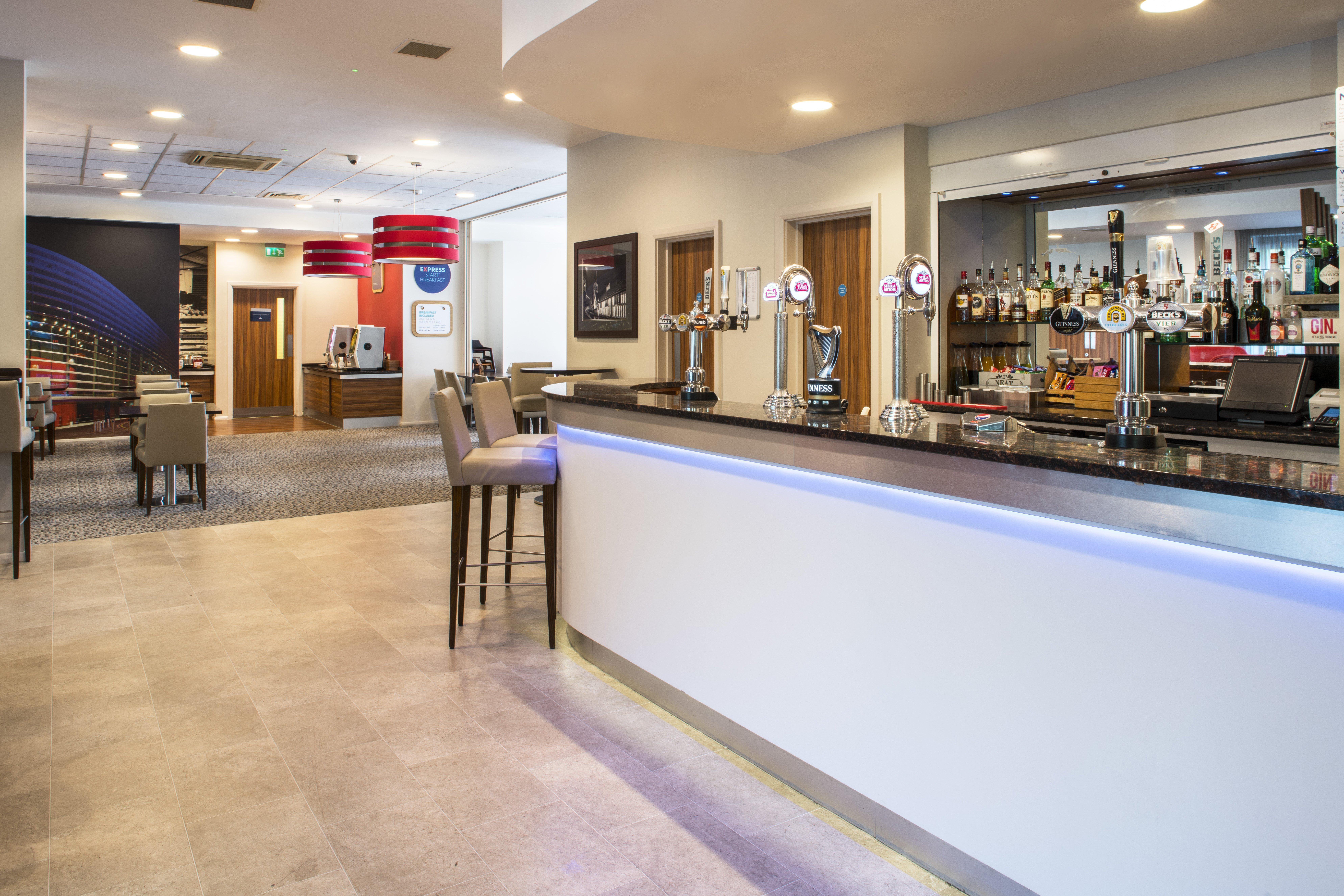 Holiday Inn Express Leicester City By Ihg Exterior photo