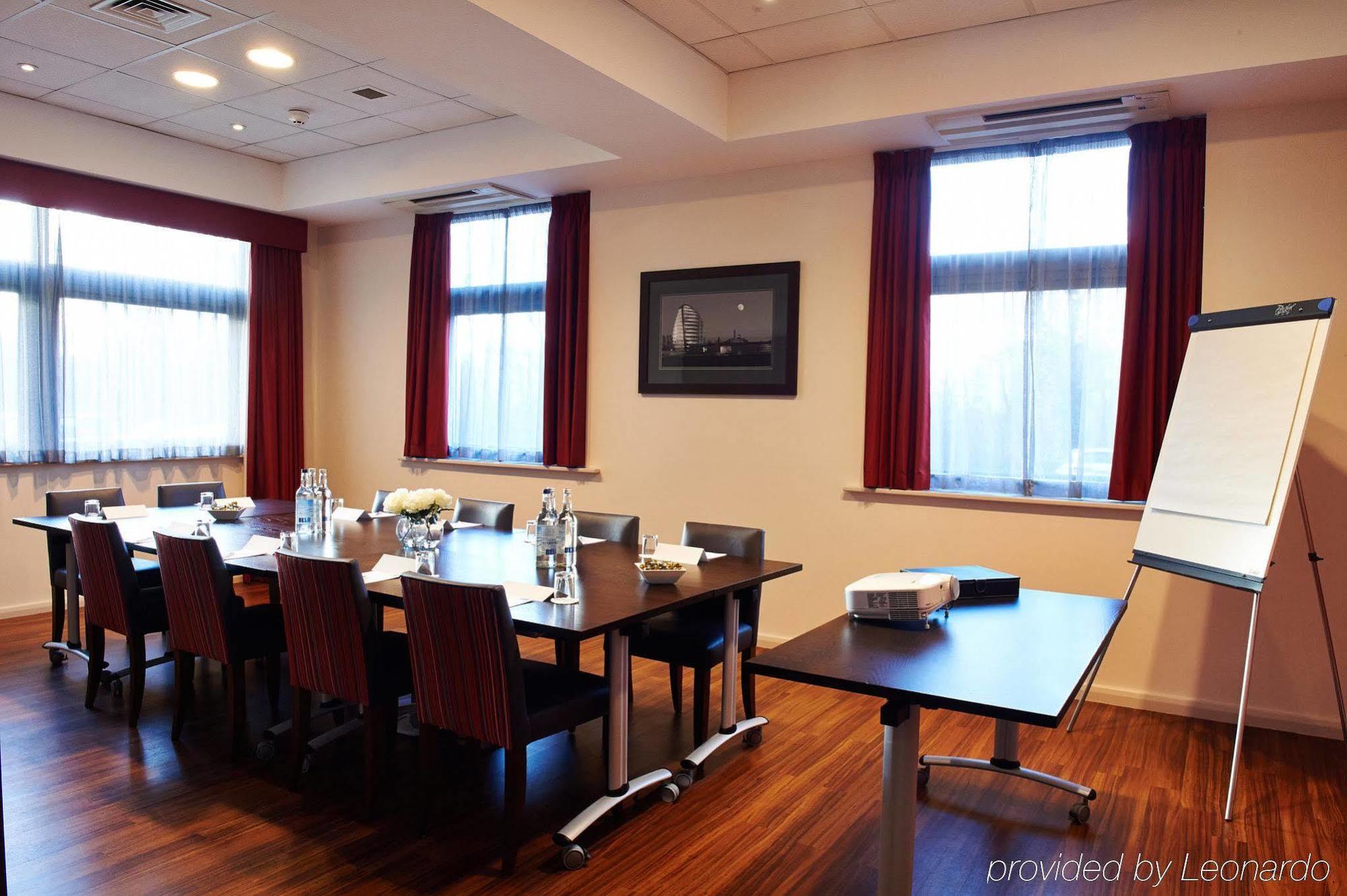 Holiday Inn Express Leicester City By Ihg Exterior photo